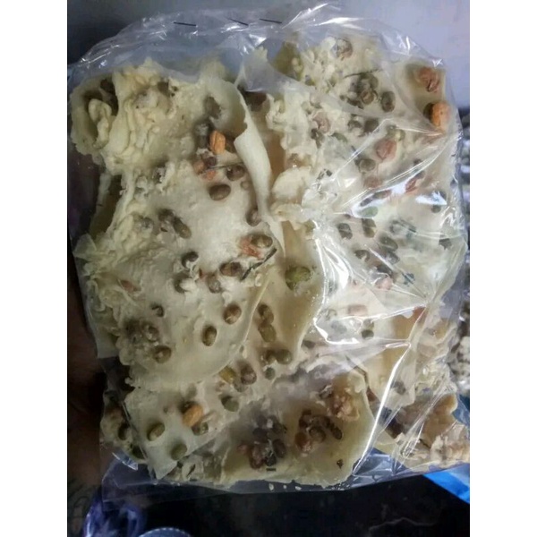 

KRIPIK KACANG IJO KHAS SEMARANG