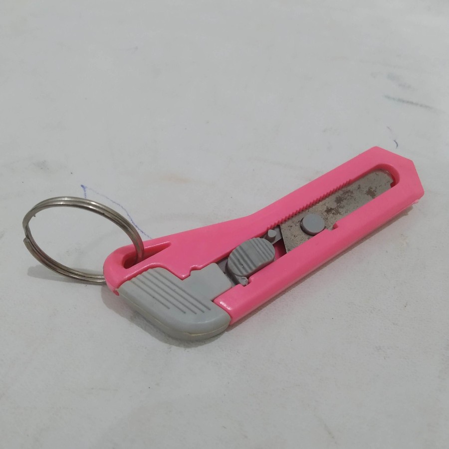 Key Chain Gantungan Kunci Ganci pisau cutter kater cuter mini