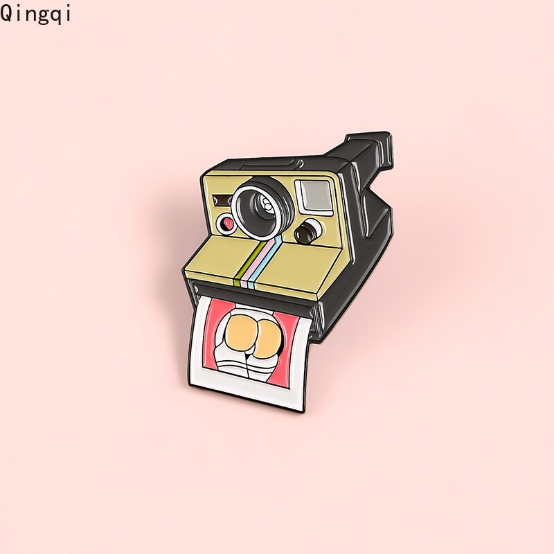 Bros Pin Enamel Bentuk Kartun Pantat Kamera Lucu Gaya Retro