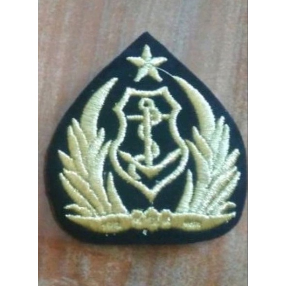 emblem topi pet pelayaran