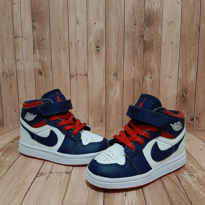 Sepatu anak laki - laki NIKE AIR JORDAN KIDS / FREE BOX & KAUS KAKI .