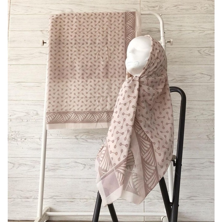 101 -150 KERUDUNG VOAL MOTIF SEGIEMPAT-4