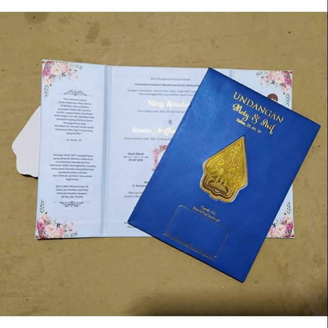 Undangan pernikahan (harga untuk 500 pcs)