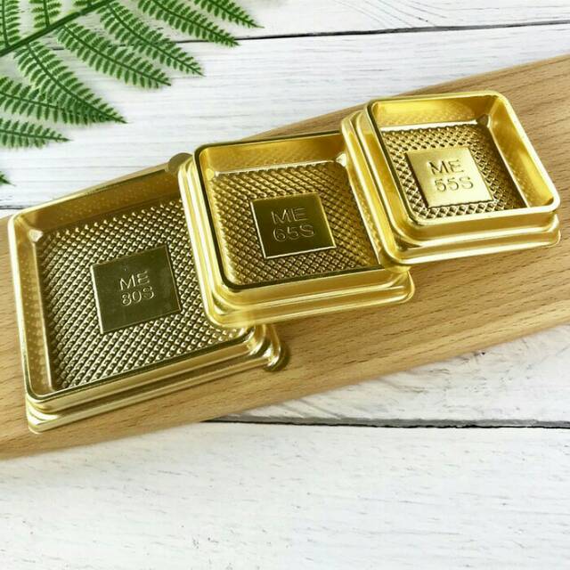 

Plastik Tray Mika Square Emas Packaging Kue Mooncake Set 125 gr
