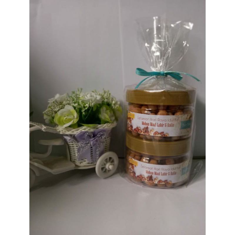

Paket Hantaran Lebaran/Parcel Parsel Lebaran Syinsin Nut Nut Aneka Kacang 2 Toples