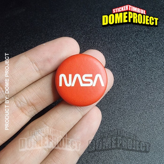 PIN PENITI NASA MERAH UKURAN 25MM AKSESORIES ROMPI AKSESORIES TAS