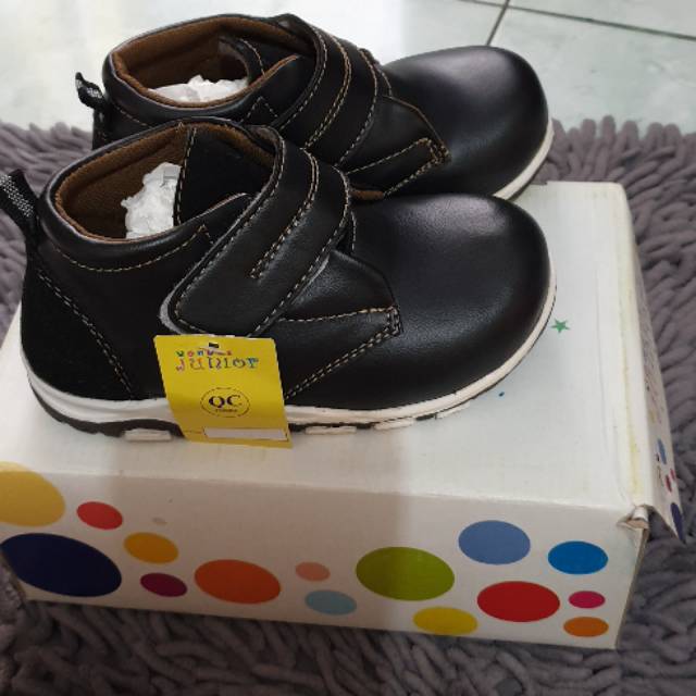 Sepatu anak yongki junior