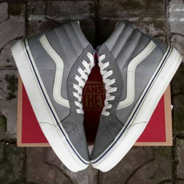 grey skate vans