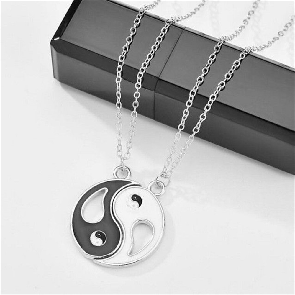 2pcs Kalung Rantai Liontin Yin Yang Bagua Tai Chi Untuk Pasangansahabat