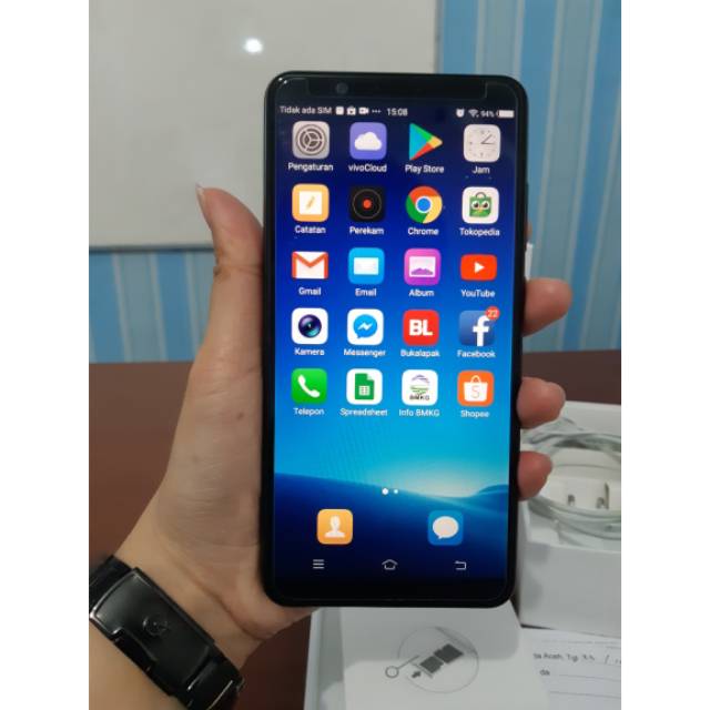 Vivo V7plus second