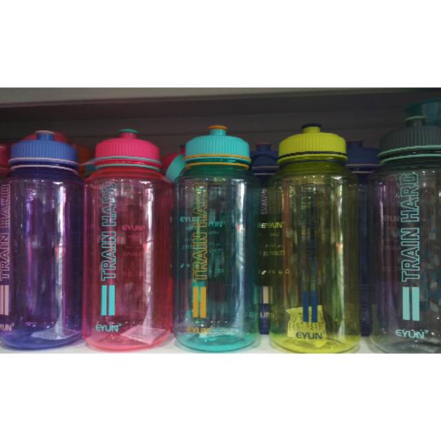 Train Hard Bottle by EYUN