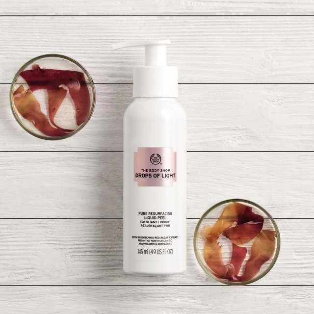The Body Shop Drops Of Light Liquid Peel 145ml