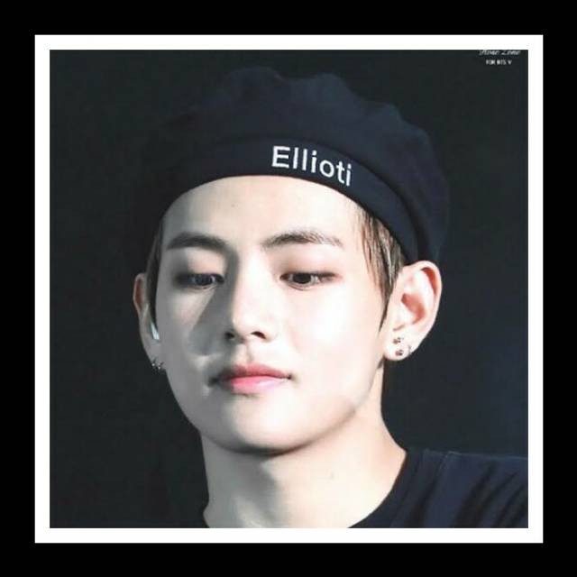 TOPI BARET TAEHYUNG BTS ELLIOTI IMPORT