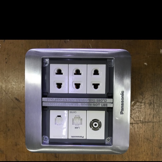 Stop kontak lantai panasonic isi 6