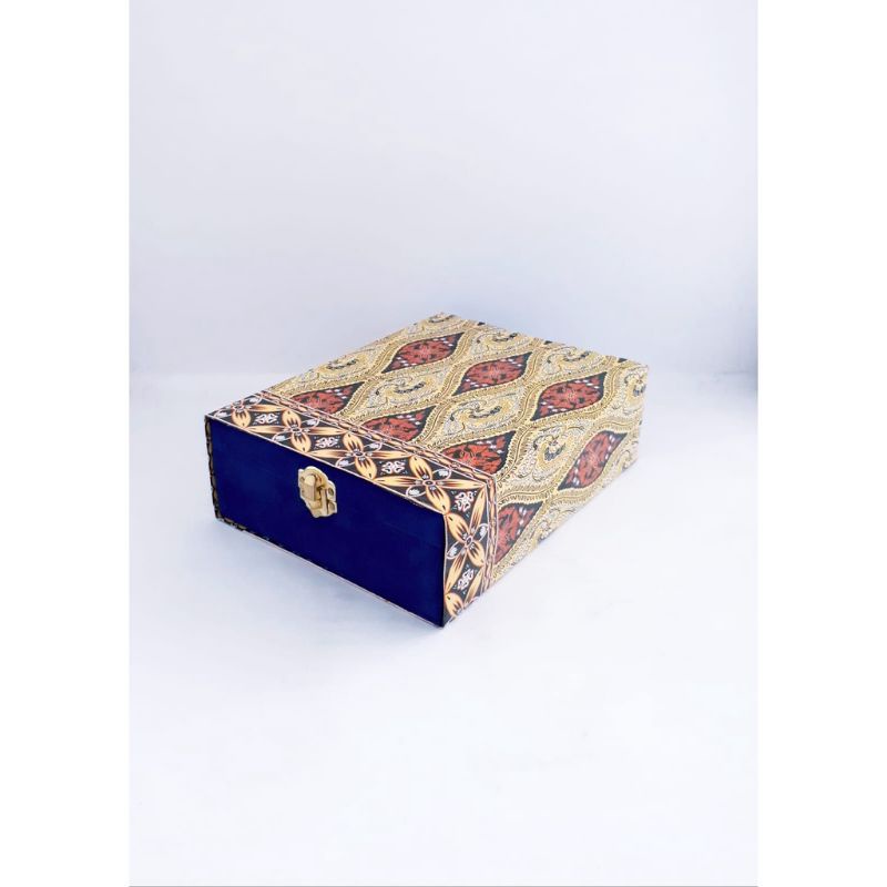 Box Bludru - Box custom - Box plakat bludru - Box plakat akrillik