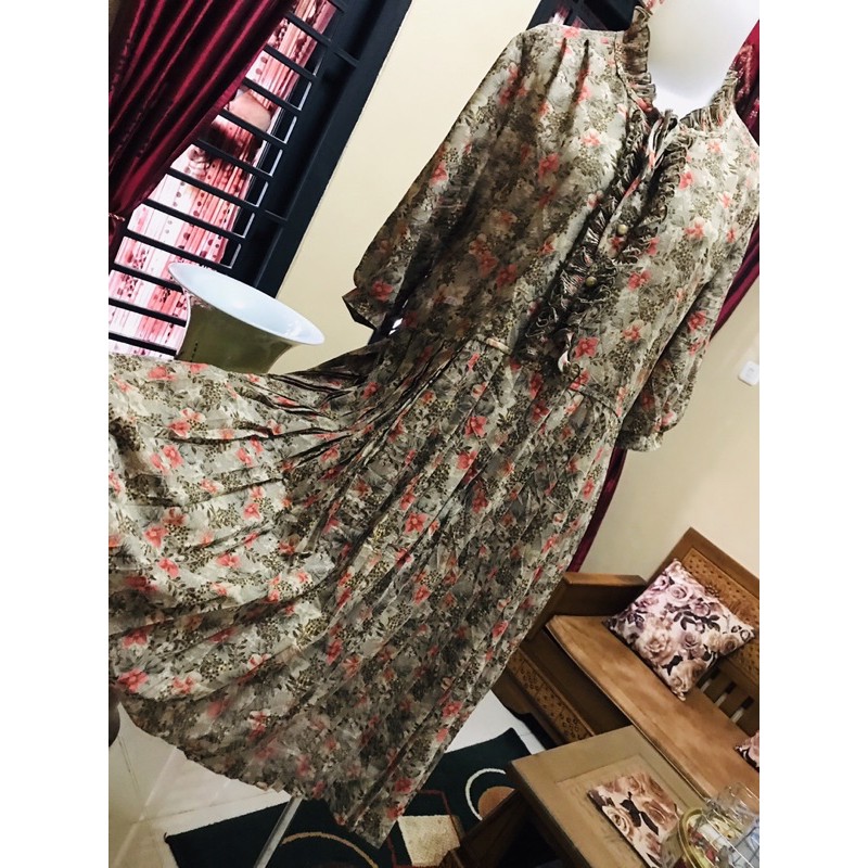 dress Vintage bunga cantik plisket renda premium
