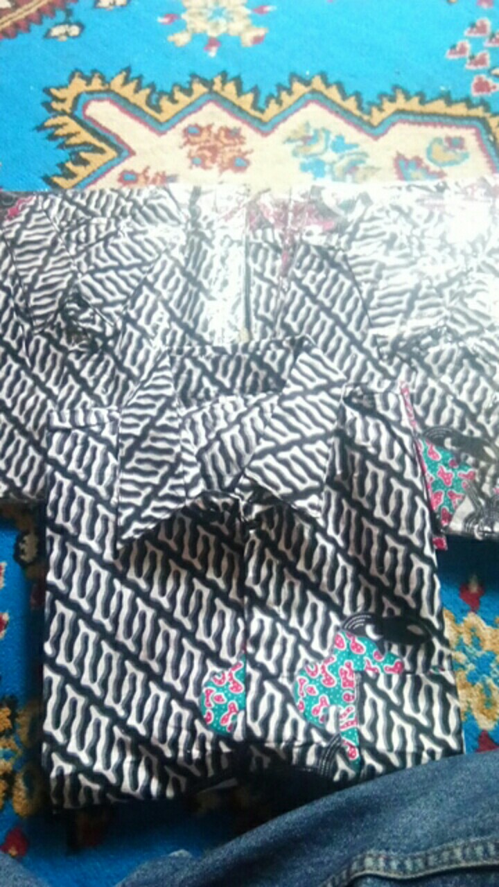 Cod - Dt Collection - Kemeja Batik Pria Motif Morena  Abu Lengan Pendek