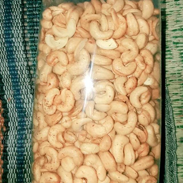 

Kacang mede / kacang mente / kacang mete goreng matang