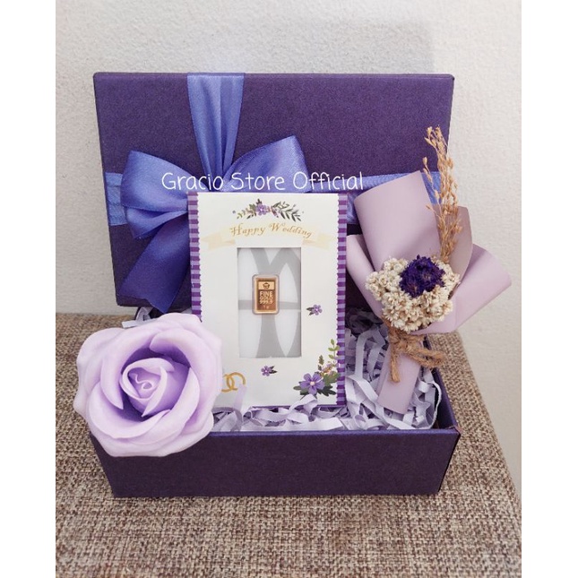 GIFT BOX SPESIAL HAPPY WEDDING NUANSA UNGU HAMPERS LOGAM MULIA  ANTAM 1 GR