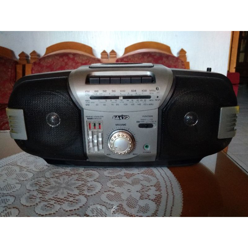 Tape radio jadul lawas mini compo Sanyo big-300k bukan polytron grand bazzoke