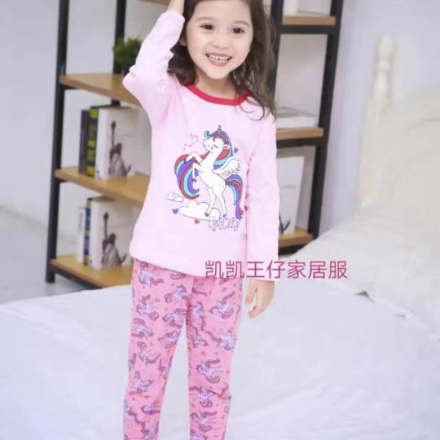 Piyama perempuan unicorn