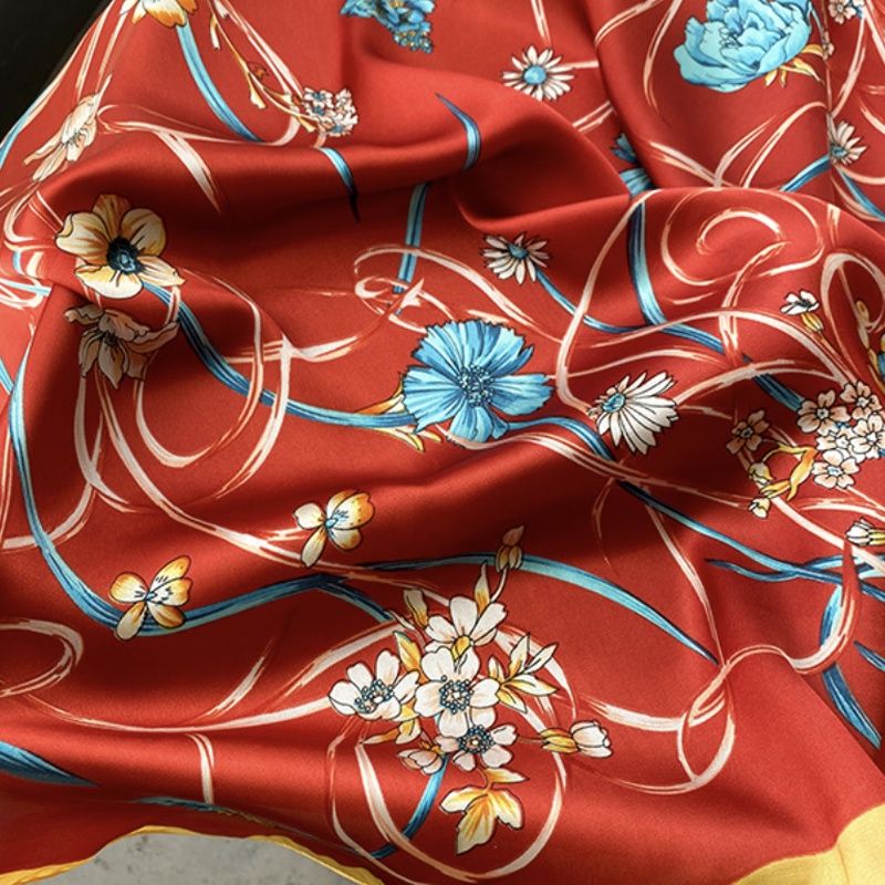 &quot;Nayla&quot; 70x70 cm, Scarf Leher, Scarf Tas, Bahan High Grade Silk Immitation