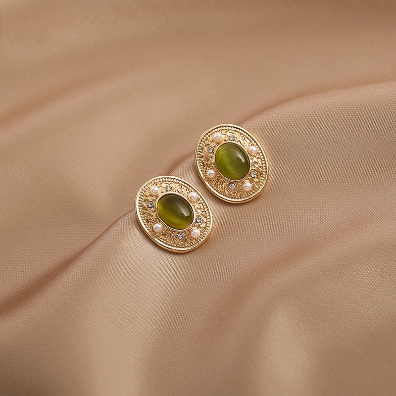 Anting Mutiara Opal Bentuk Oval