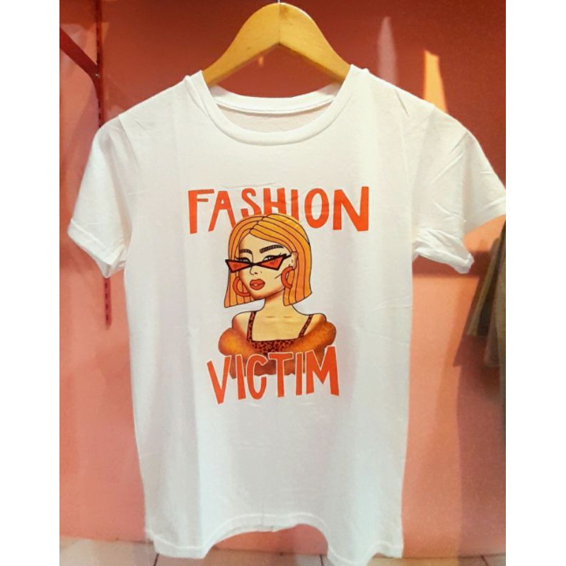 AT144 FASHION VICTIM TUMBLR TEE