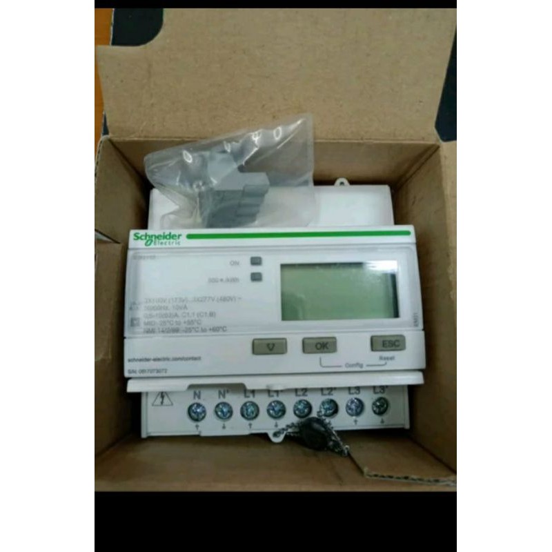 Kwh meter schneider A9MEM3155