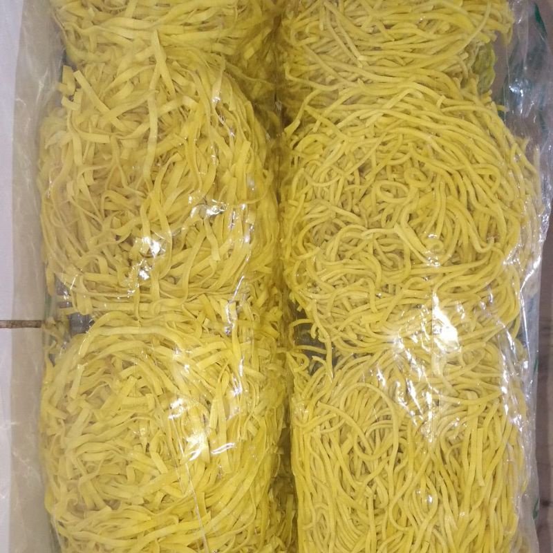 

1 kg Mie Kuning Padang - Oleh2 Minang PARIAMAN
