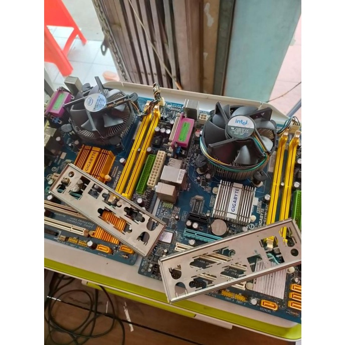Jual Paketan Motherboard Gigabyte G31 + Core2Duo E8400+ Fan Original