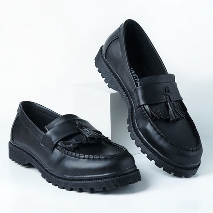 Sepatu Docmart Pria Loafers Casual Pria Kulit Formal Slip On Loafer - Ziggy Full Black