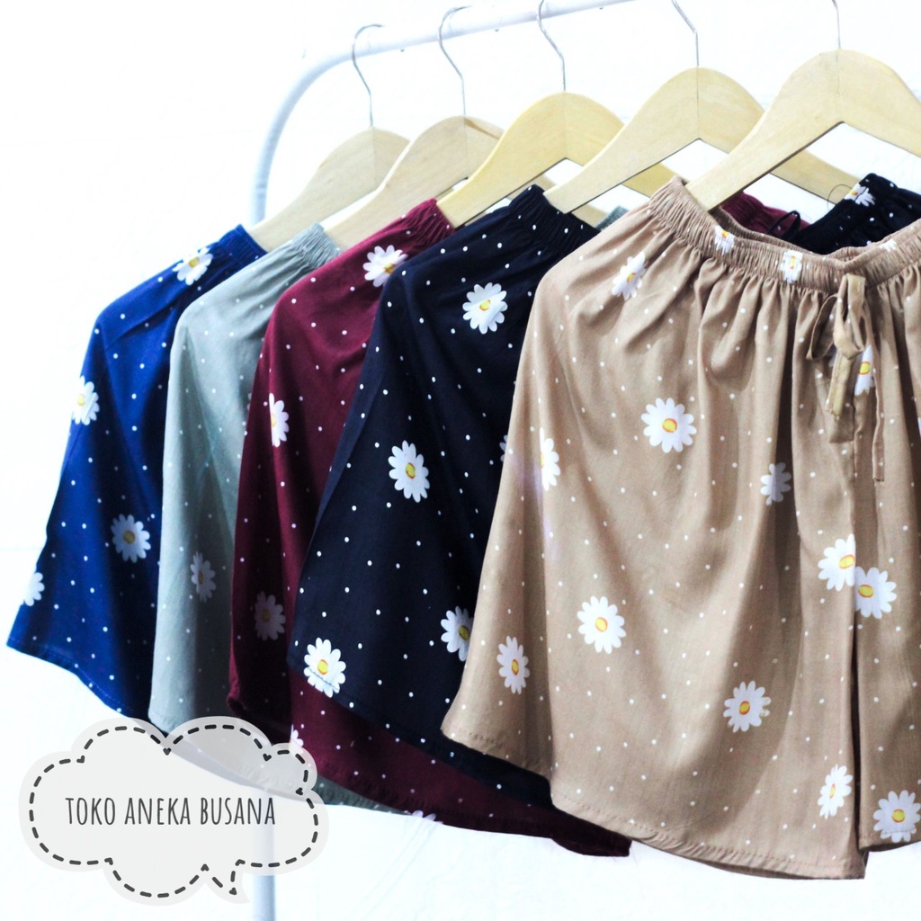 Celana Pendek Wanita Motif Bahan Rayon Adem Short Pants Harian Santai