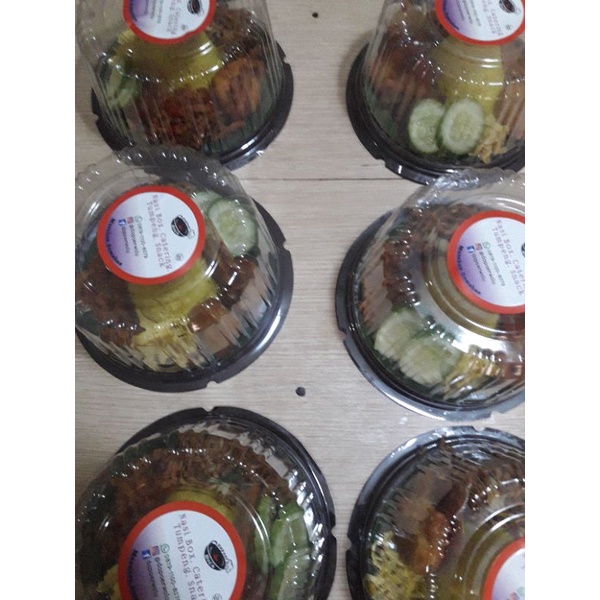 

Tumpeng Mini Nasi Kuning Paket D