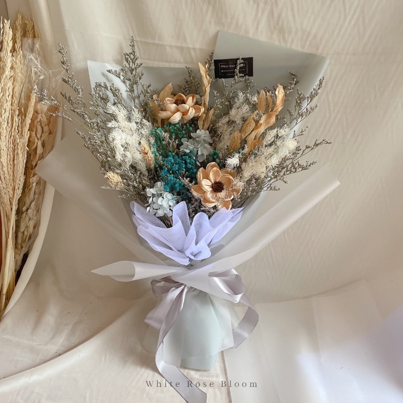 Blue Sky Buket / Dried Flowers Bucket / Bucket Bunga Kering / Bucket Wisuda / Bucket Lamaran