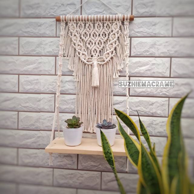 Macrame / Macrame Ambalan / hiasan dinding / dekor rumah / gantungan pot / ambalan kayu
