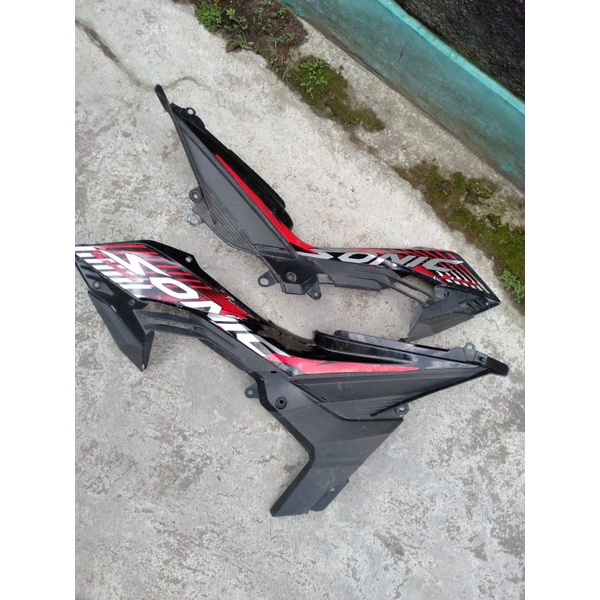 body luar kanan kiri Honda Sonic 150 original