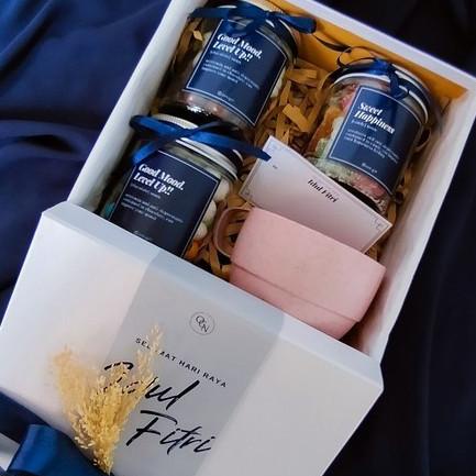 

Ramadhan Hampers Premium Hampers Lebaran/ Hampers Ramadhan/ Hampers Midlethreemald