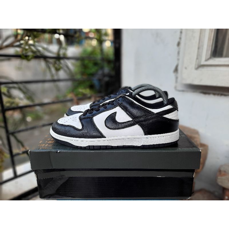 NIKE SB DUNK LOW PANDA