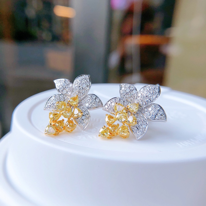 Fashion Luxury Inlaid Yellow Diamond Flower Stud Earrings