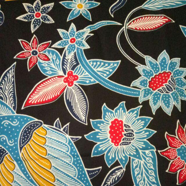 Kain Batik Solo Motif Burung Merak Nangkring Warna Biru