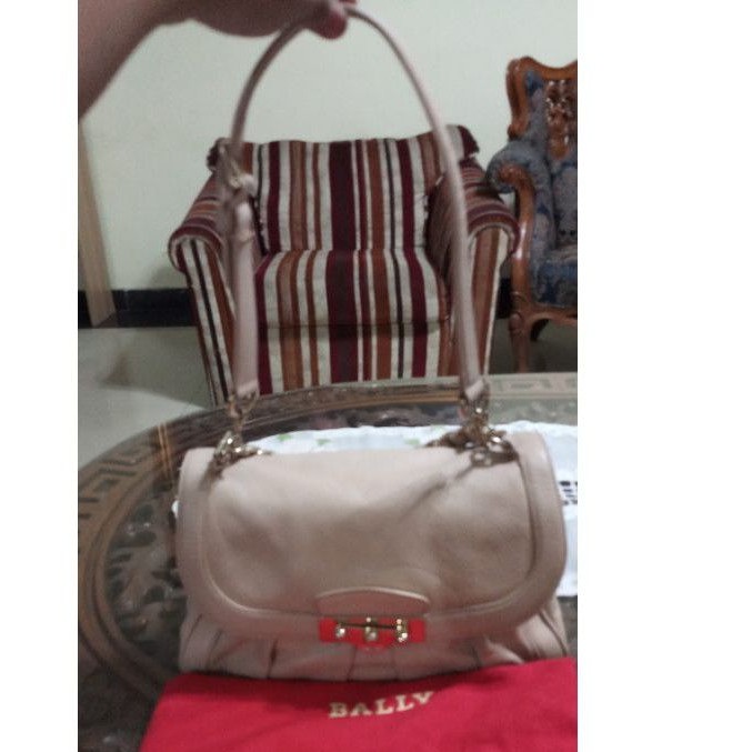 Preloved BALLY Hobobag