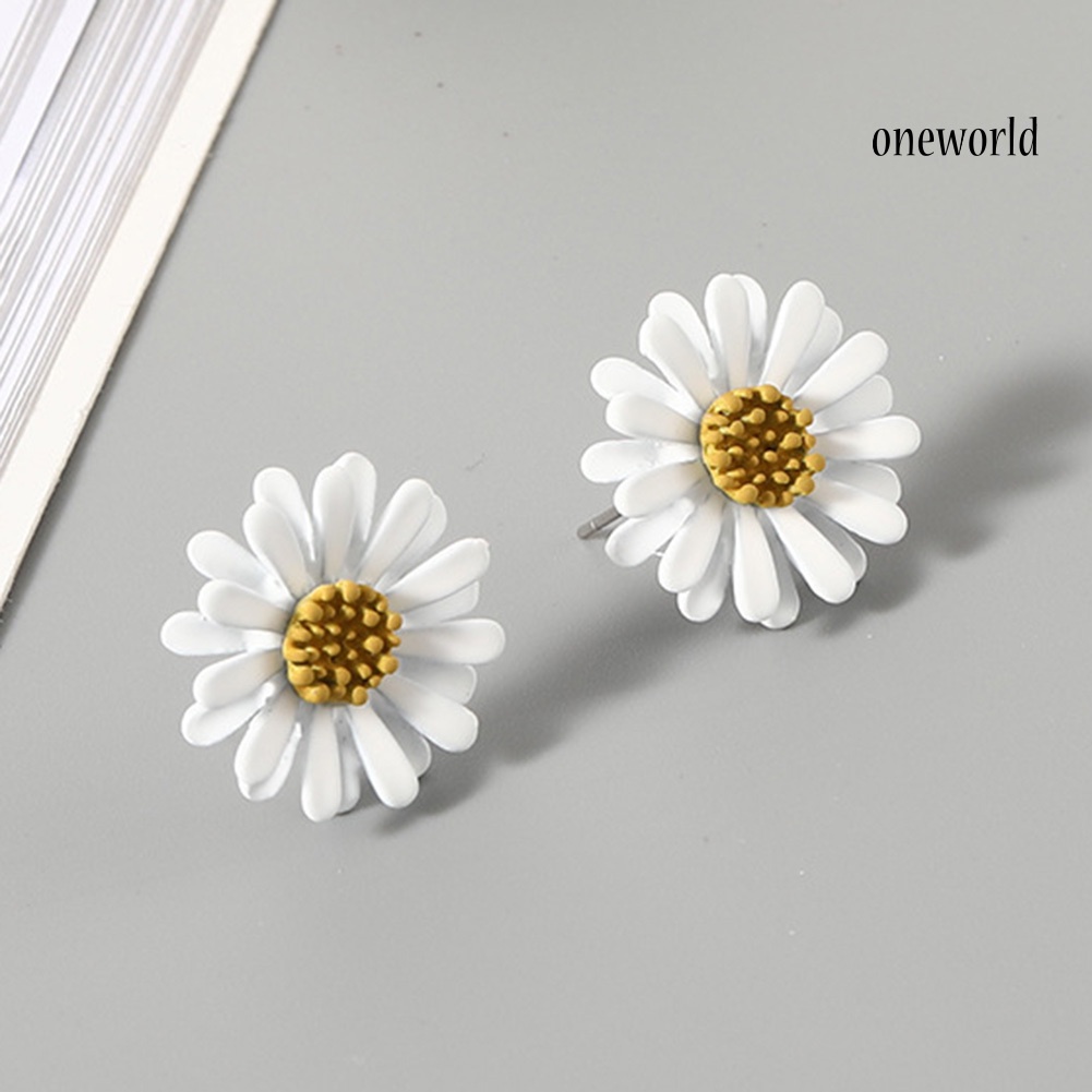 OW@ Sweet Women Painting Daisies Flower Ear Stud Earrings Piercing Jewelry Gift