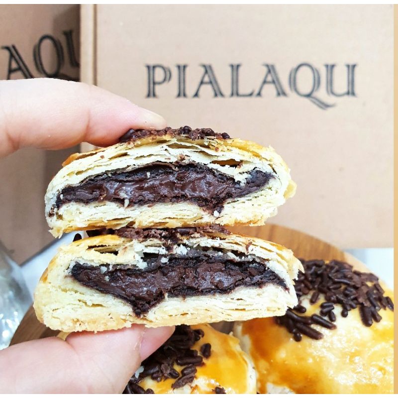 

Pia coklat