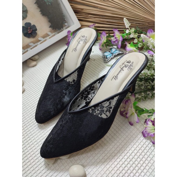 sepatu Johana hitam 7cm lancip