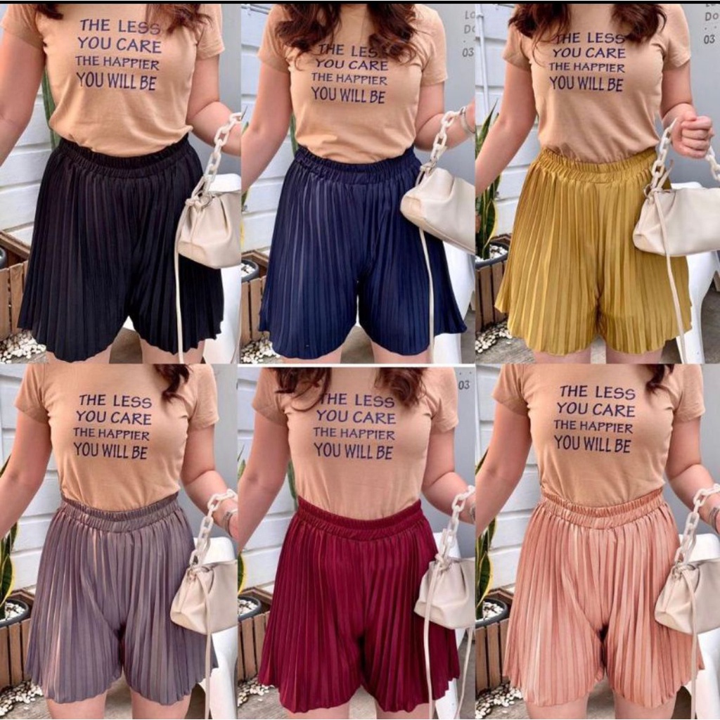 ￼HOTPANTS PLISKET | CELANA PENDEK PLISKET