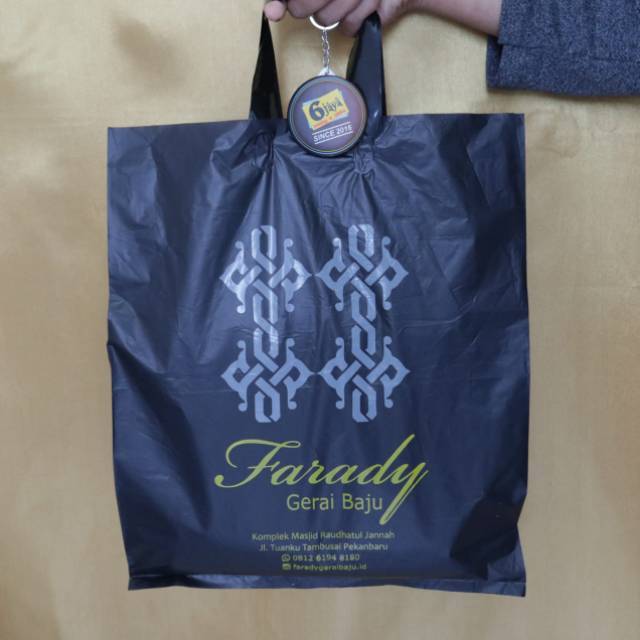 

Plastik HD 35 X 45 (SUDAH PAKET SABLON 500PCS)