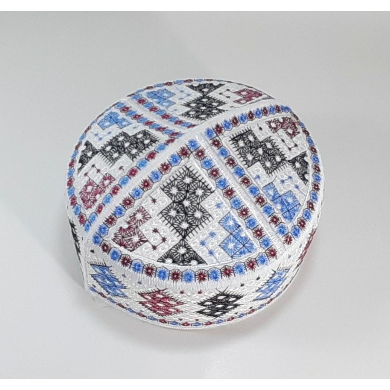 Peci Pakistan Motif Putih
