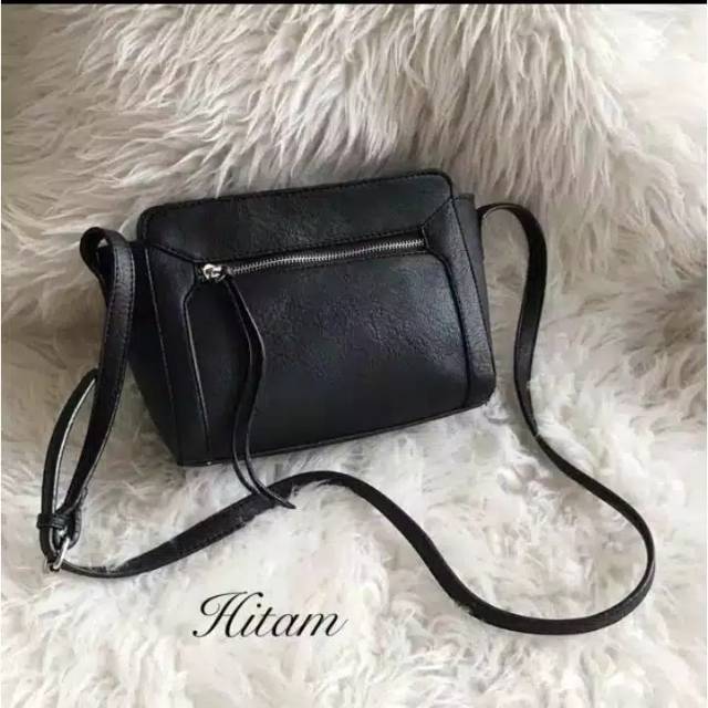 Tas Selempang wanita/TAS SLEMPANG STADIVARIUS/TAS WANITA STADIVARIUS