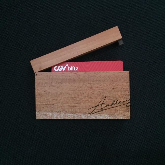 

Name Card Holder / Tempat Kartu Nama / Bisa Custom Grafir Nama / Logo Terlaris